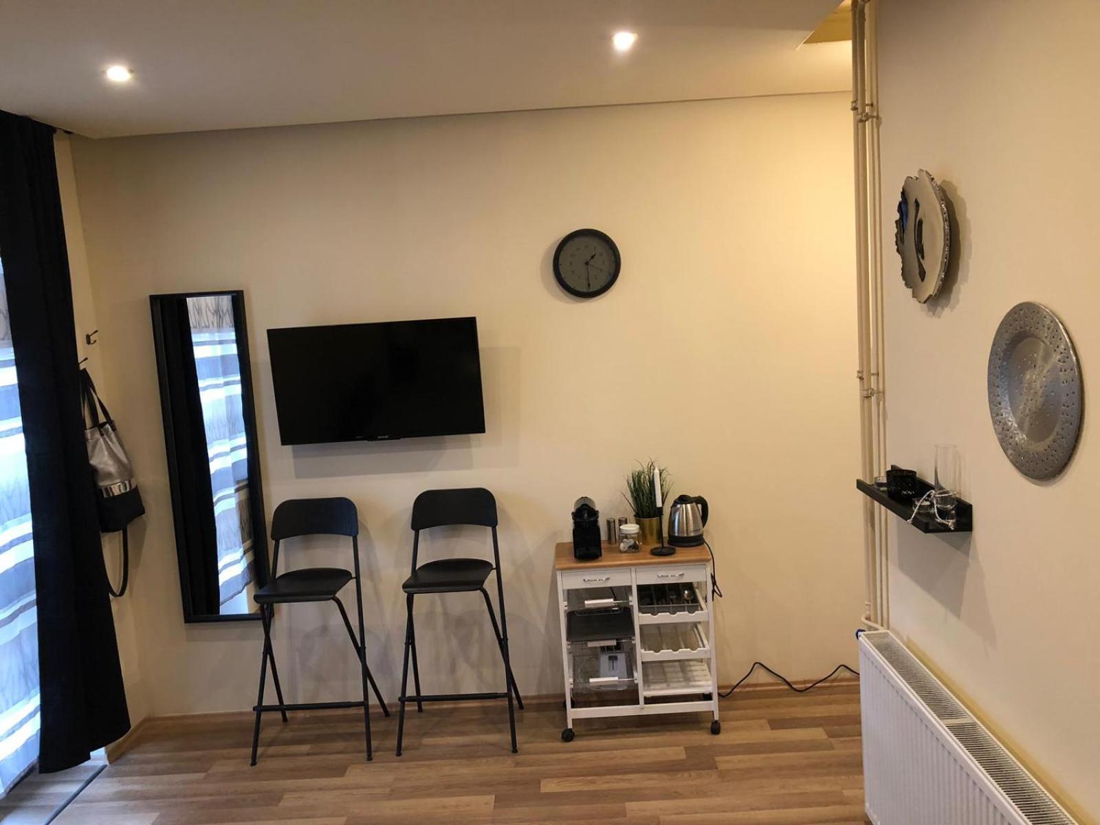 Black & White Apartments • Black 埃格尔 外观 照片